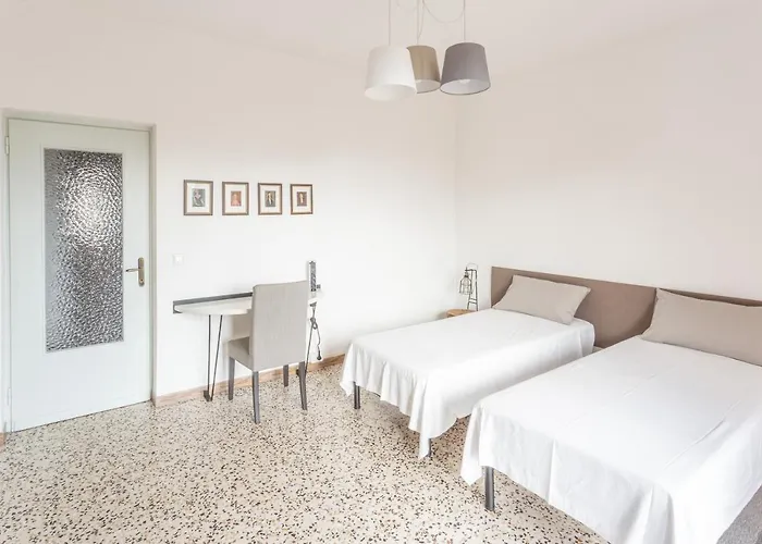 Casa Lilla - Lakeview Large With Garden Above Apartamento *