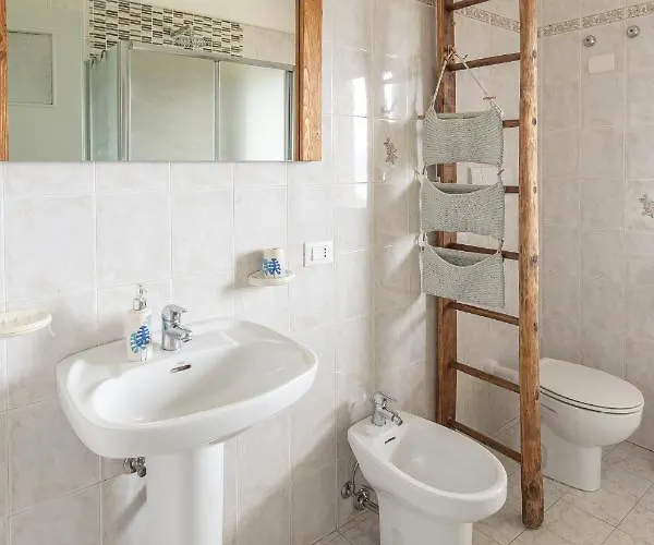 아파트 Casa Lilla - Lakeview Large With Garden Above *